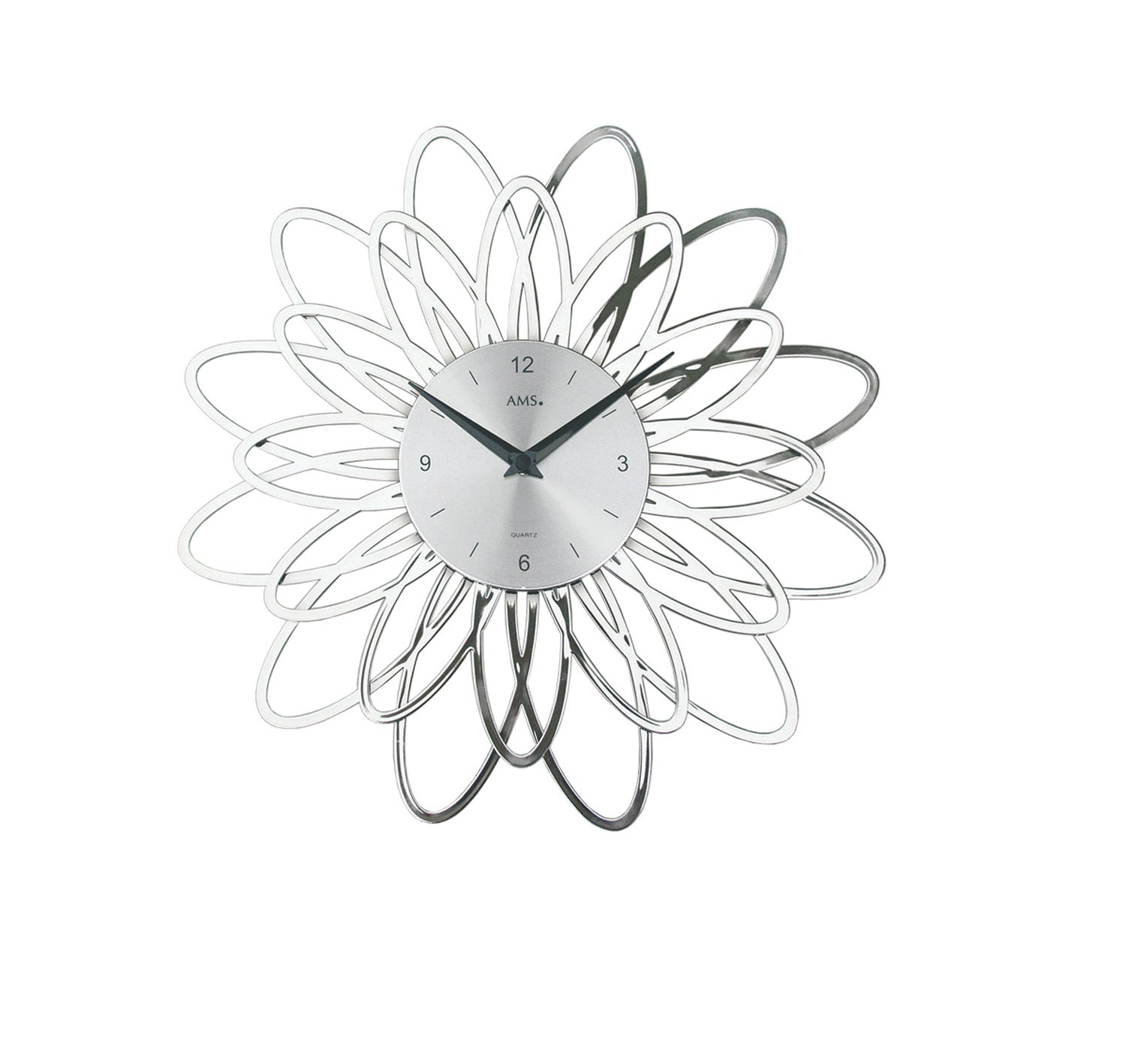 AMS väggklocka med blommig metallblad-look och vit urtavla, svarta visare