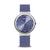 Bering Damenarmbanduhr mit blauem Zifferblatt, silberfarbenem Gehäuse und blauem Mesh-Armband.