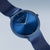 Bering Herrenuhr Max René, schräger Blick auf blaues Zifferblatt und blaues Mesharmband