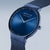 Bering Herrenuhr Max René, blaues Zifferblatt mit Zeigern und Mesharmband im Detail