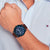 Herren Multifunktionsuhr am Handgelenk mit braunem Lederarmband und blauem Zifferblatt
