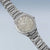 Herrenuhr am Handgelenk-Stil, silbernes Metallarmband, graues Zifferblatt, Datumsfenster