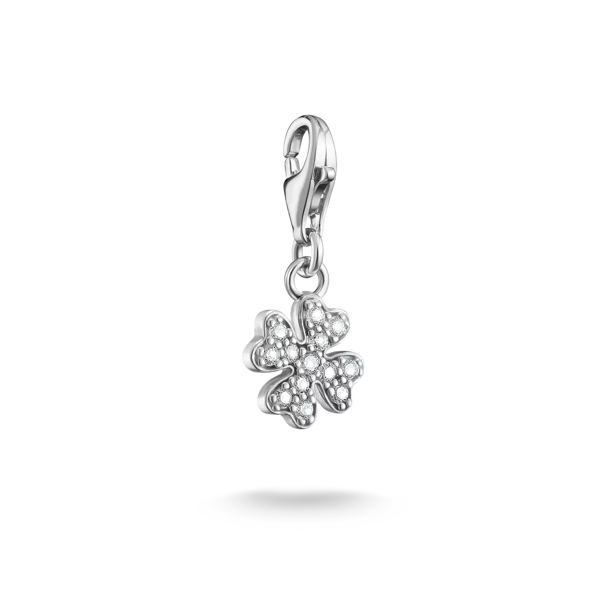 Klöverberlock i 925 sterlingsilver med gnistrande stenar på öglehänge
