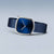 Damenarmbanduhr mit rundem silbernem Gehäuse, blauem Zifferblatt und blauem Stoffband