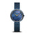 Bering Damenuhr mit blauem Zifferblatt, goldfarbenen Zeigern und Milanaise-Armband