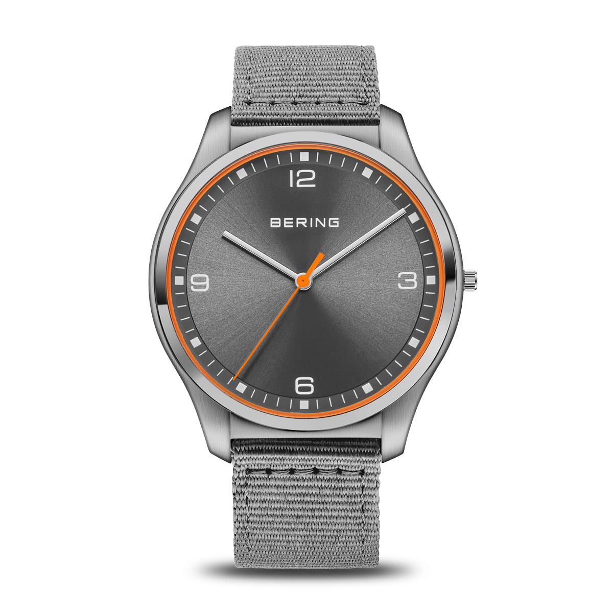 Herrenarmbanduhr mit grauem Stoffarmband, dunklem Zifferblatt und orangefarbenen Akzenten