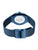 Herren-Uhr Rückansicht mit blauem Meshband und Gehäuseboden mit Gravur