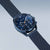 Bering Chronograph-Uhr mit blauem Zifferblatt und dunkelblauem Milanaise-Armband