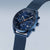 Bering Chronograph-Herrenuhr mit blauem Zifferblatt, Leuchtmarkierungen und blauem Milanaiseband