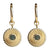 Örhängen med stift och rund berlock, guldfärgade, med räfflad solform och grön steninfattning