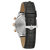 Chronograph-Uhr Rückansicht: schwarzes Lederarmband mit Edelstahl-Gurtschnalle