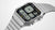 Casio Armbanduhr Silber mit Metallband, Retro-Zifferblatt mit LCD-Zahlen und Drückern