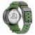 Herrklocka sedd bakifrån med silverfärgat boettlock och grönt gummiarmband