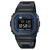 Herrenarmbanduhr G-SHOCK mit schwarzem Gehäuse, blau abgesetzten Bedienelementen und Digitalanzeige