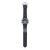 Casio Digitaluhr mit dunkelblauem Armband, Seitenansicht des schwarzen Gehäuses