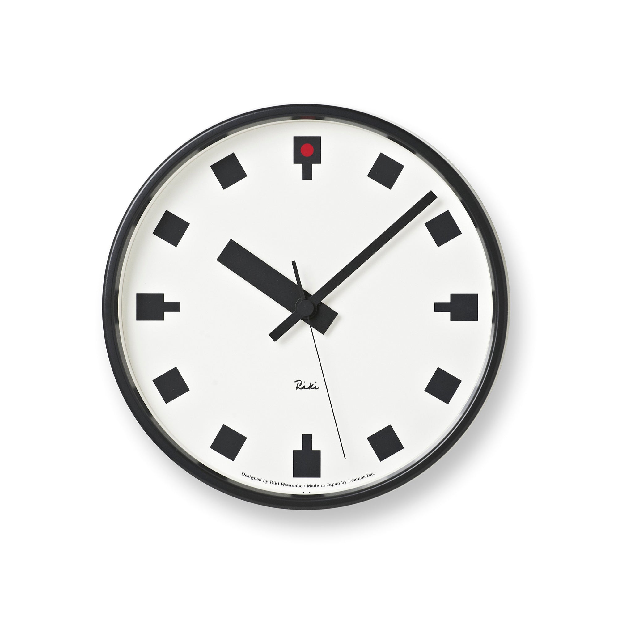 Schwarze Wanduhr mit weißem Zifferblatt, schwarzen Rechteck-Indizes und rotem Akzent bei 12