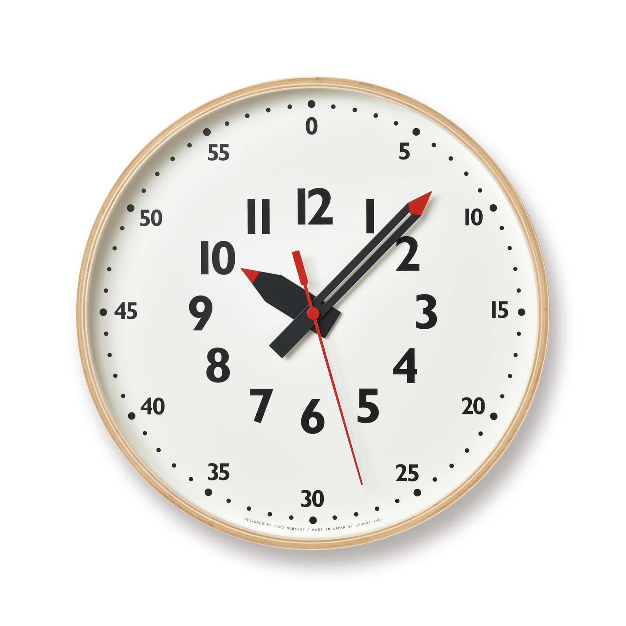 Runde Wanduhr mit Naturholz-Rahmen, weißem Ziffernblatt, schwarzen Zeigern und rotem Sekundenzeiger