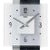 AMS Quarz-Wanduhr im Detail: Glasfront, weißes Zifferblatt mit arabischen Zahlen und AMS