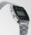 CASIO digitalklocka i profil med silverfärgat rostfritt stålarmband och svart display.