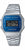 Casio digitalt armbandsur med blå LCD-skärm och silverfärgat metallarmband