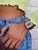 Casio digital klocka på handleden med silverfärgat metallband och LCD-display