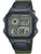 Casio herrklocka med rund boett, digital display och mörkgrönt läderband.