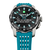 Festina hybridklocka i titan med blått silikonband, svart urtavla och sidoknappar