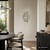 Runde AMS Wanduhr mit Buchenholz-Optik, satiniertem Mineralglas und schwarzen Zeigern