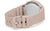 Baksida av damklocka med beige gummiband och spänne