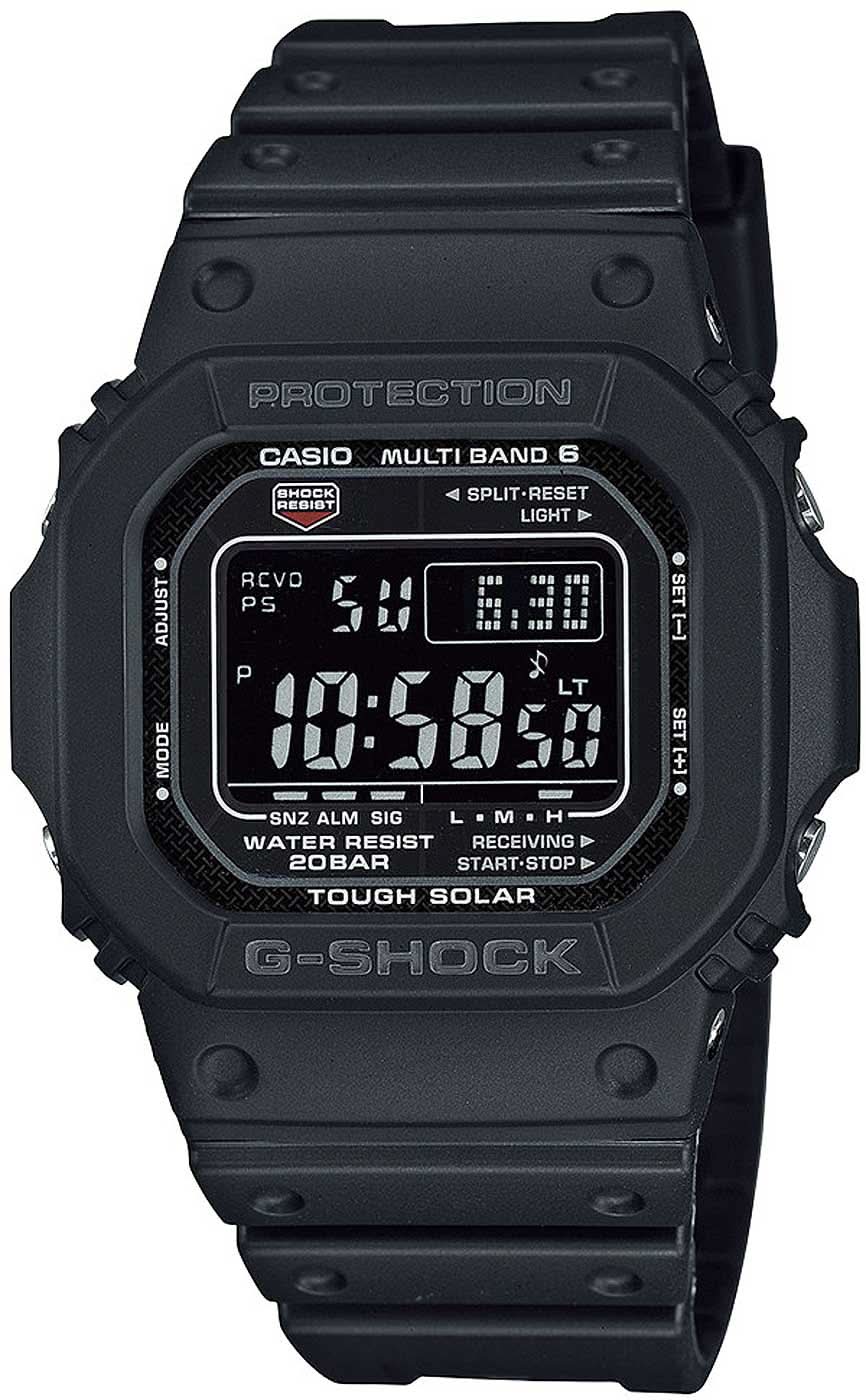 Digital herrklocka med svart gummiarmband, LCD-display och skyddsram