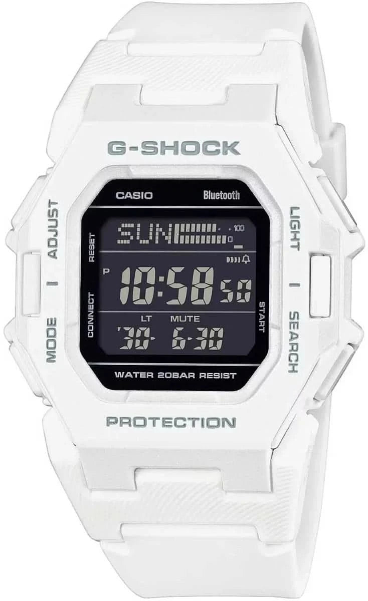 Casio G-Shock digital klocka med vitt hölje, svart urtavla och Bluetooth