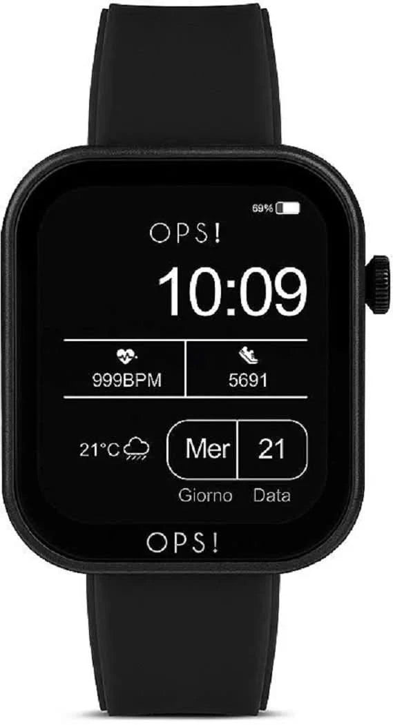 Svart smartklocka med fyrkantig skärm och svart silikonarmband, sidoknapp