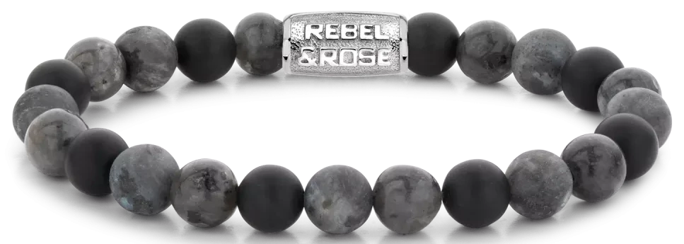 Armband med howlitpärlor (8 mm) och lås i rostfritt stål, Rebel&Rose-logotyp