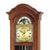 Standuhr mit braunem Holzgehäuse, Glasfront und geöffnetem Zifferblatt mit römischen Zahlen