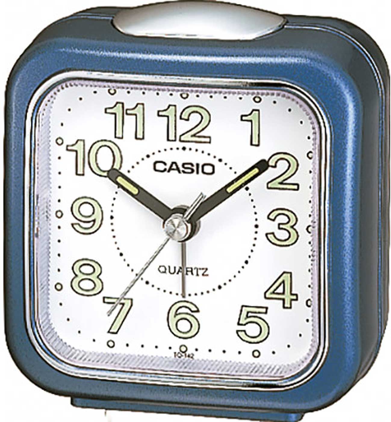 Blå analog väckarklocka från Casio med vit urtavla och svarta siffror