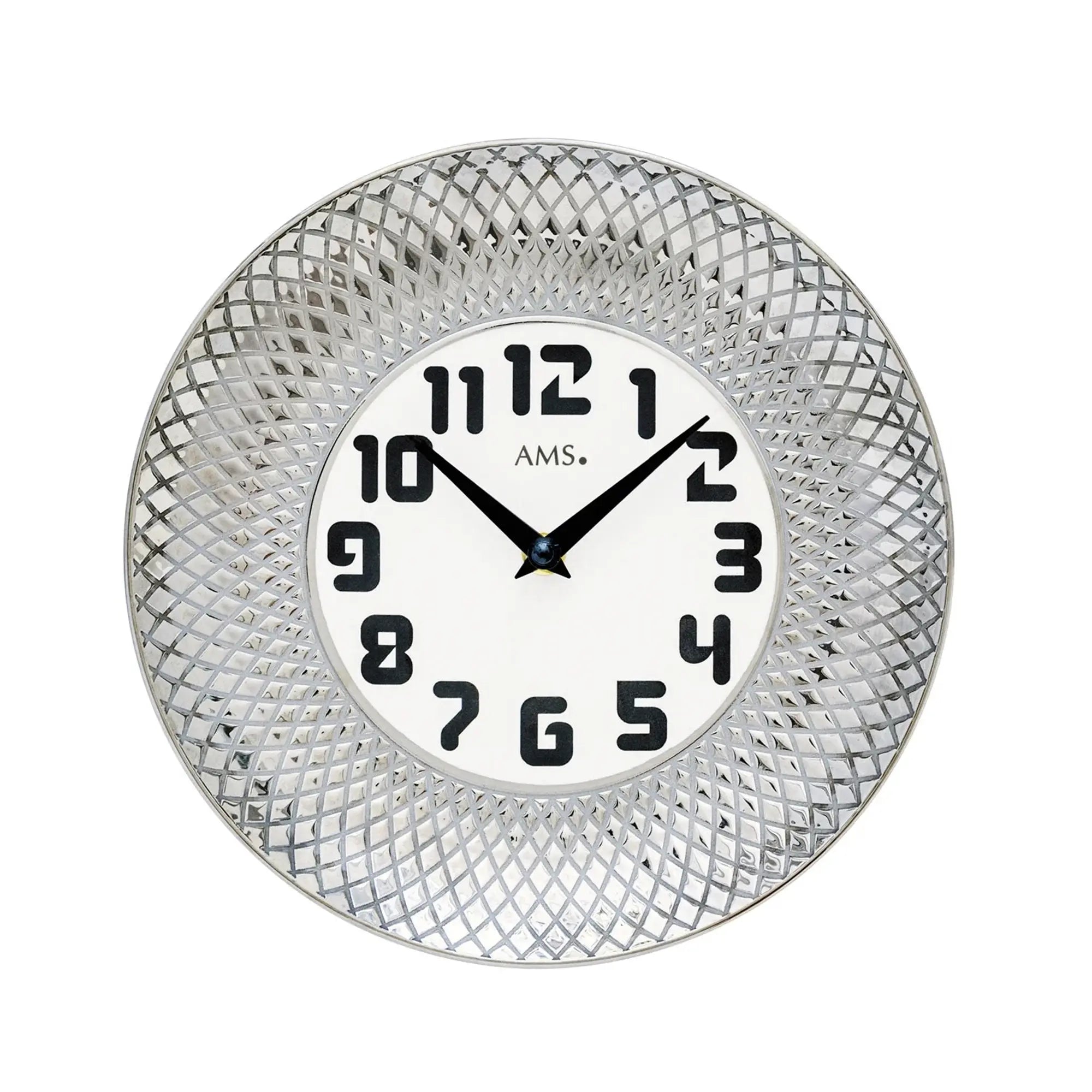 Wanduhr mit silberfarbenem Keramikgehäuse, weißem Ziffernblatt und schwarzen Zeigern