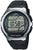 Casio radiostyrd klocka med digital display, runt silverfärgat hölje och svart gummiarmband