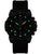Herren-Chronograph mit Leuchtzeigern auf dunklem Zifferblatt, schwarzem Silikonarmband