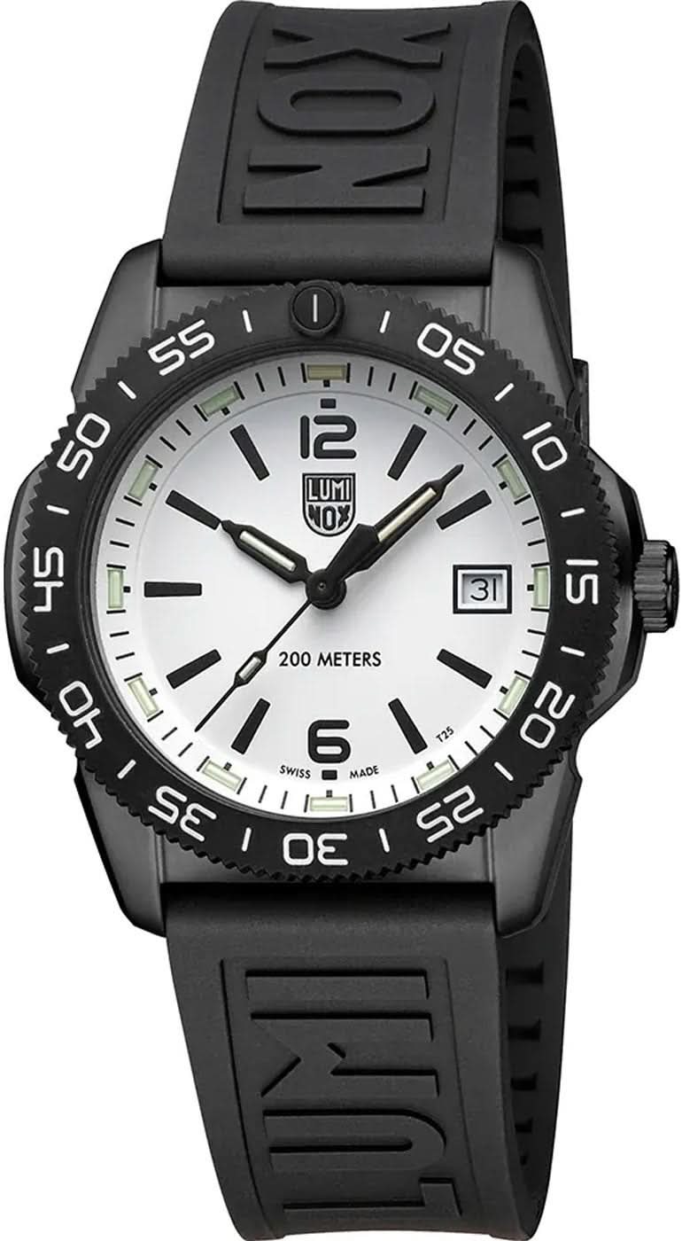 Luminox dykarklocka med svart silikonband och vit urtavla, datumvisning