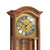 Wanduhr-Zifferblatt mit goldener Mittelpartie, römischen Zahlen und Zeigern