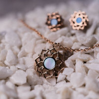 Composition halsband med blått pärlemorhänge - Holzkern Modell: Jewelry