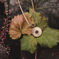 Stencil halsband med runt hänge - Holzkern Modell: Jewelry