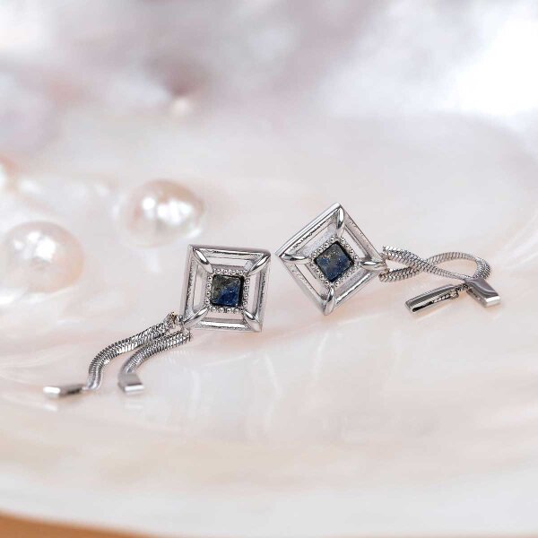 Awakening Ohrringe (Lapislazuli/Silber) stiftörhängen med kedjehänge - Holzkern Modell: Jewelry