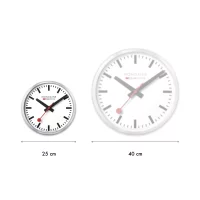 Mondaine Wanduhr Modell: A990.CLOCK.10SBB mit weißem Alugehäuse